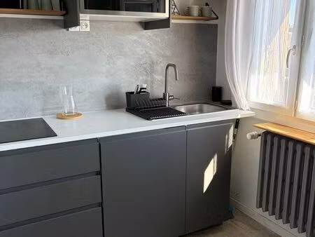 à louer – beau studio meublé