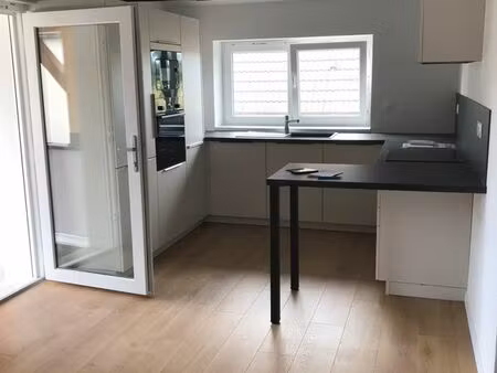 location - appartement / 3 pièces