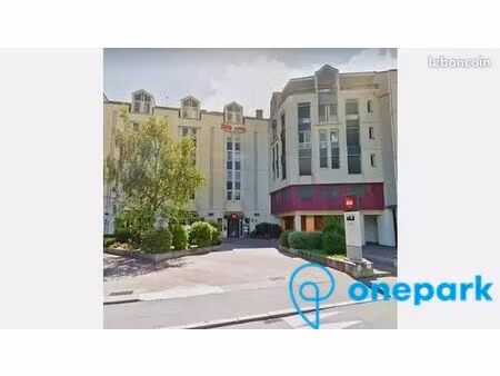 parking/box 12 m² nantes