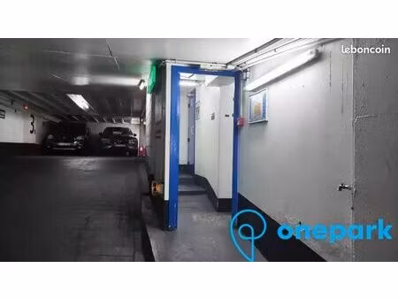 parking/box 12 m² paris 08