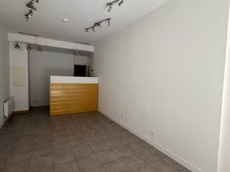 local commercial 25 m2 centre ville