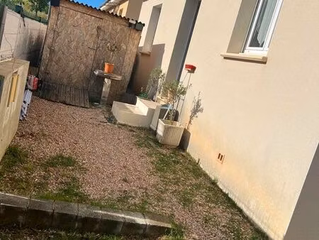 ? à louer – charmante villa t3
