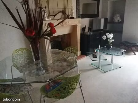 appartement tout pres du marche securise