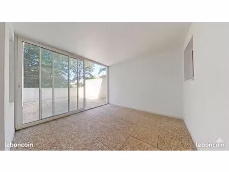 beau t3 proche hyper centre de 76m² avec grande terrasse et parking