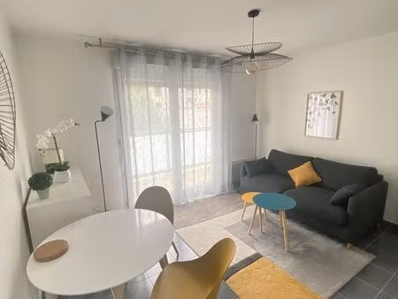 studio 1 pièce 25 m²