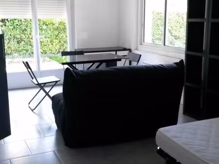 t1 meublé 35m² 710 euros proche de kedge business school