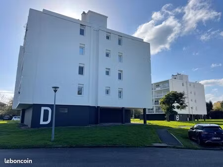 pessac campus universitaire - meublé t1 avec balcon