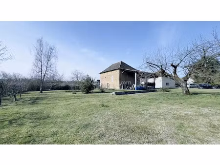 vente locaux professionnels 1 pièce 124 m² à les avenières (38630)  105 000 €