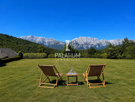 charmante propriété profitant d'une vue panoramique