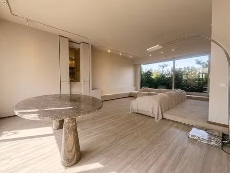 appartement à louer avec terrasse et 1 chambre   ixelles (vbe49252)