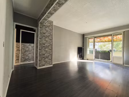 f3 avec balcon et cave idéal premier achat ou investisseme