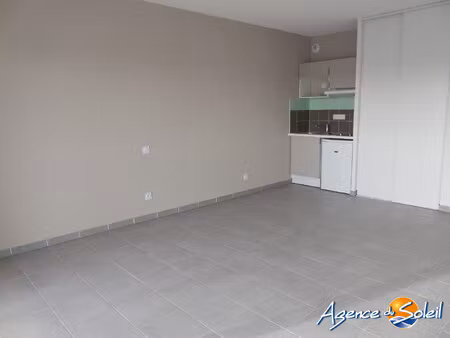spacieux t1 de 32m² avec terrasse et parking