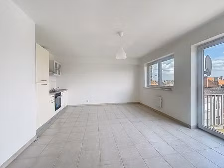 studio à louer à avenue odon warland 35 jette (vbe49232)
