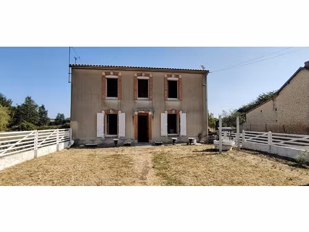 maison à vendre 4 pièces airvault (79)