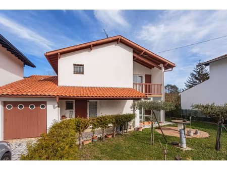 maison familiale de charme au coeur d'arcangues