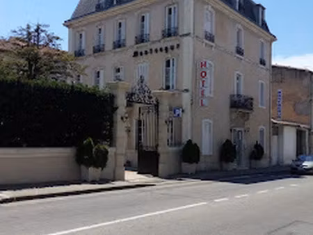vente immeuble 21 pièces 1340 m² à carcassonne (11000)  1 612 000 €