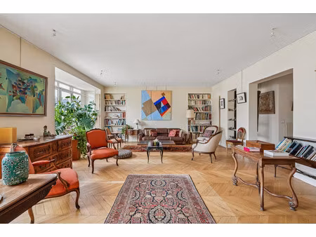 appartement de luxe à vendre dans le quartier triangle d'or