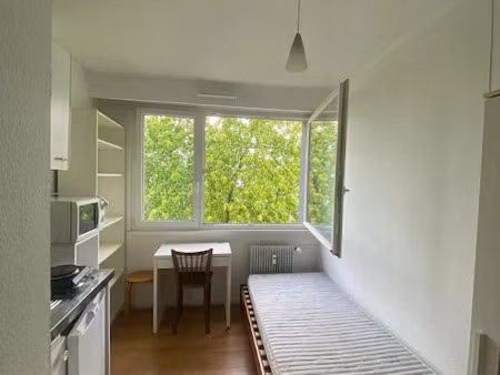 location appartement 1 pièce 10.46 m² à strasbourg (67000)  400 €