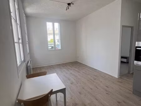 location meublée appartement 2 pièces 35.72 m² à le havre (76600)  650 €