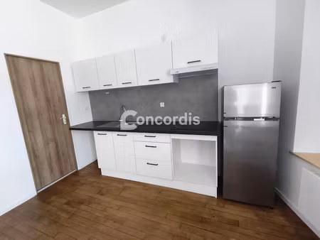location meublée appartement 1 pièce 22.42 m² à nancy (54000)  520 €