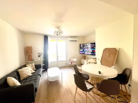 location appartement 5 pièces 90 m² à montpellier (34000)  500 €