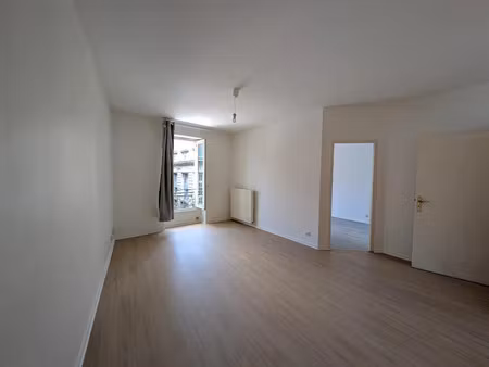 location appartement 2 pièces 40.52 m² à bordeaux (33000)  673 €