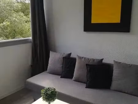 location meublée appartement 1 pièce 23 m² à marseille 8ème (13008)  620 €