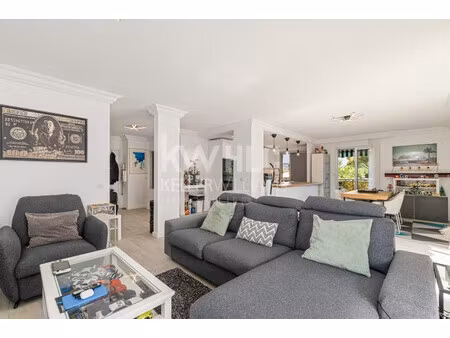 le cannet colombier – t3/4 rénové avec terrasse de 40 m²  double garage & cave
