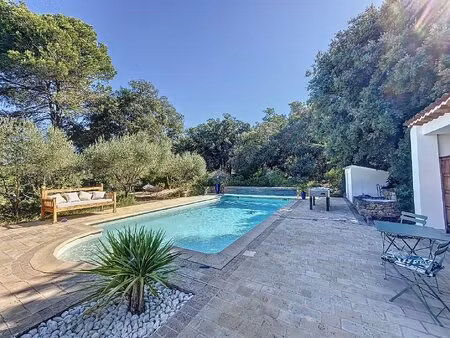 exceptionnelle bastide en pierres avec piscine proche de lorgues