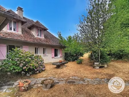 charmante maison avec 1 89 ha de prairie  dépendances et vue dégagée sur la forêt