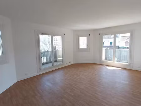 location appartement 3 pièces 66 m² à epinay-sur-seine (93800)  1 233 €
