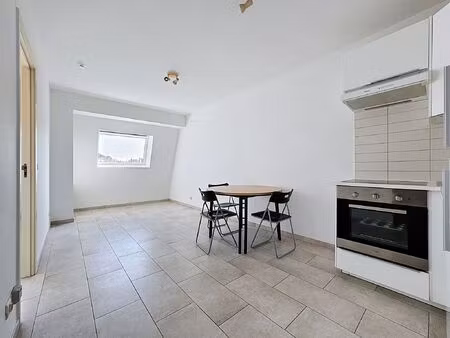 appartement à louer à rue des eburons 65 bruxelles (vbe49272)