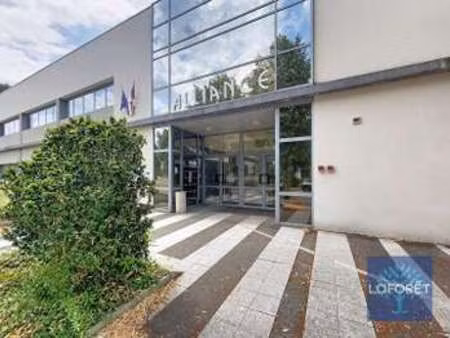 vente bureaux et commerces à bruz (35170) : à vendre / 1113m² bruz