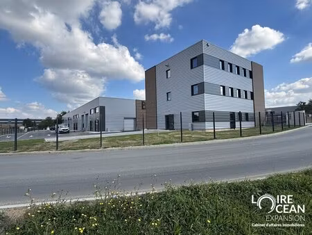 vente local d'activités 186 m²