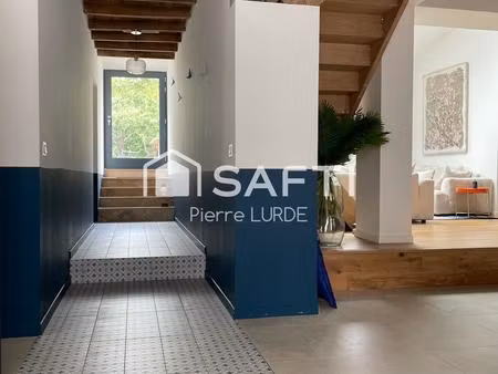 maison de ville rénovée d'environ 160 m2 avec jardin