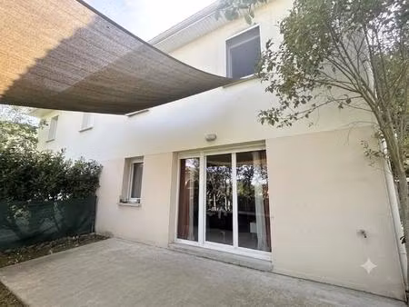 résidence le clos de cedres - maison t4 mitoyenne 80 m² avec terrasse  garage  piscine et 