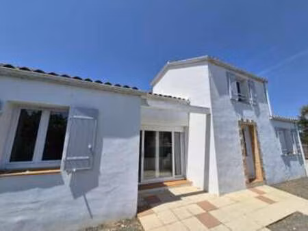 vente maison à saint-gilles-croix-de-vie croix de vie (85800) : à vendre / 68m² saint-gill