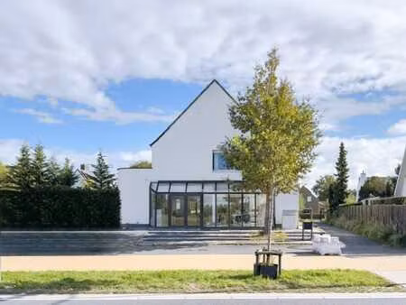 un immeuble commercial unique à knokke-heist : spacieux i...