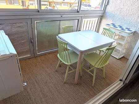 avec ascenseur  studio meublé climatisé de 30m²