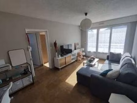 location appartement 2 pièces à angers (49000) : à louer 2 pièces / 48m² angers