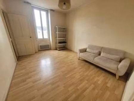 location appartement 3 pièces à angers (49000) : à louer 3 pièces / 50m² angers