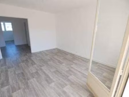 location appartement 3 pièces à angers (49000) : à louer 3 pièces / 70m² angers