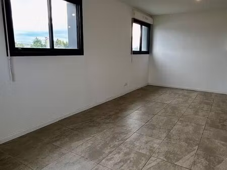 location f2 cagny