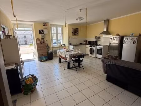à louer – appartement t2 de 60 m² – loscouët-sur-meu