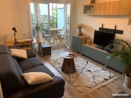 location meublé f2 38m2 avec terrasse et place de parking