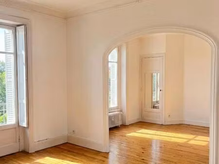 appartement 3 pièces 90 m²