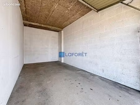 parking/box 1 pièce 13 m²
