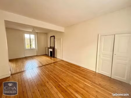 maison avec jardin  centre ville. 7 chambres. 180 m2