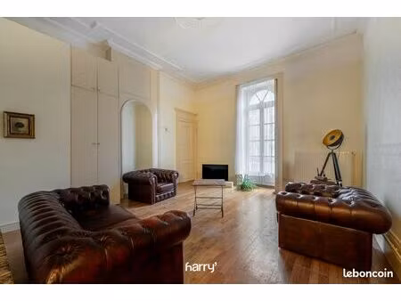 appartement 2 pièces 64 m²