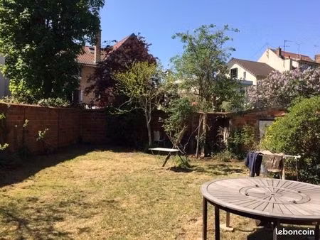 f4 gare de colombes grand jardin refait à neuf et isolé